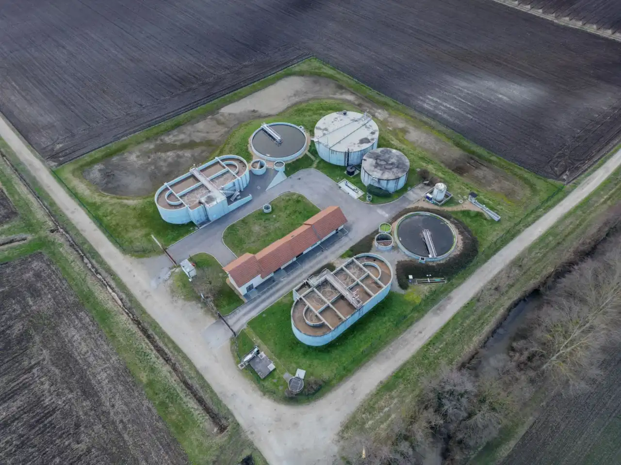 折叠电动车与电动滑板车选购对比：核心技术参数与适用场景解析